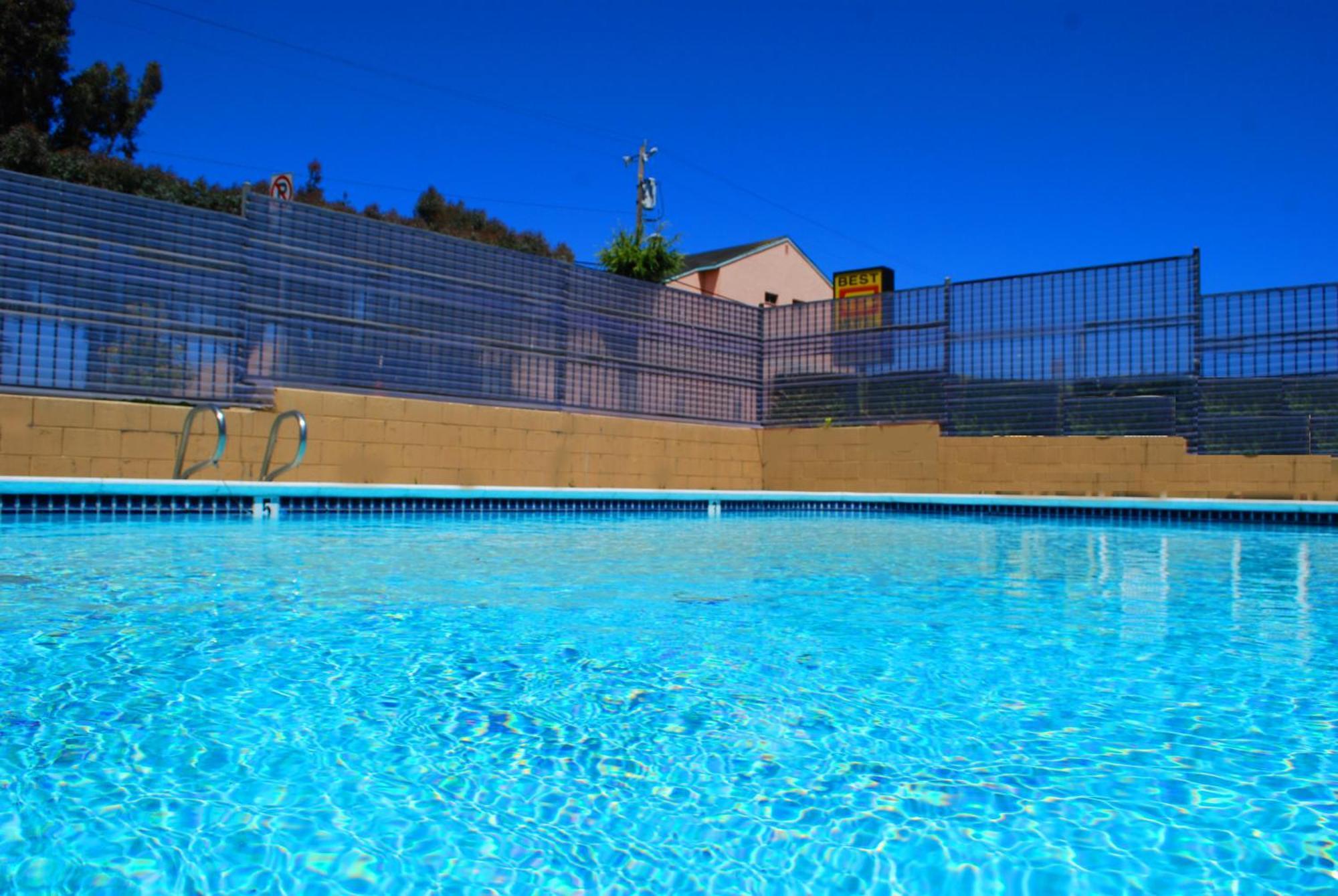 סלינס Best 5 Motel מראה חיצוני תמונה