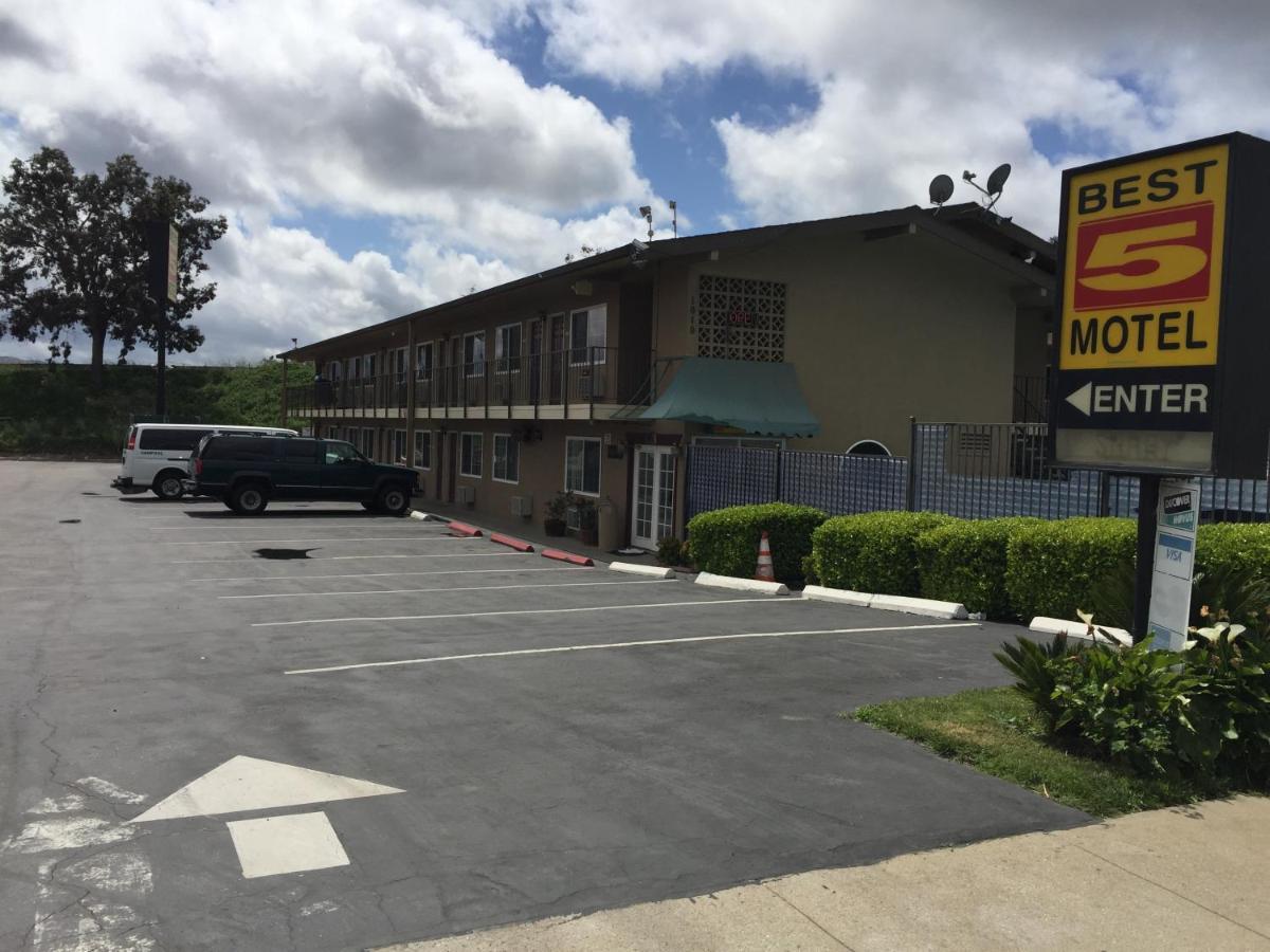 סלינס Best 5 Motel מראה חיצוני תמונה